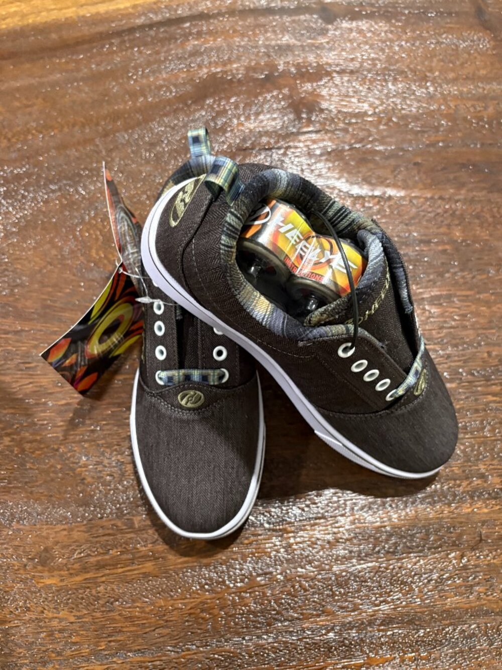 Heelys The Original Wheeled Shoe  Pro 20 Lace up sz US 4 NWT NEW